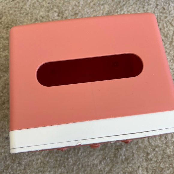 Hello Kitty Retro TV phone holder and tissue paper holder - Picture 3 of 6